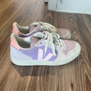 Pink and purple suede Vejas